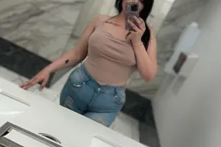 "Experience the Allure of Chloe: Exclusive Specials with Verified Encounters and Captivating Content" - Image 1